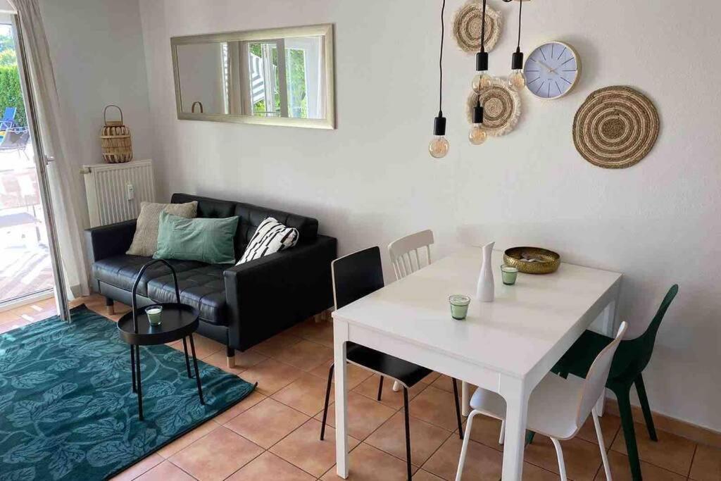 Die Seeblume - Ferienwohnung Mit Pool Und Seeblick 보드만루드비히샤펜 외부 사진